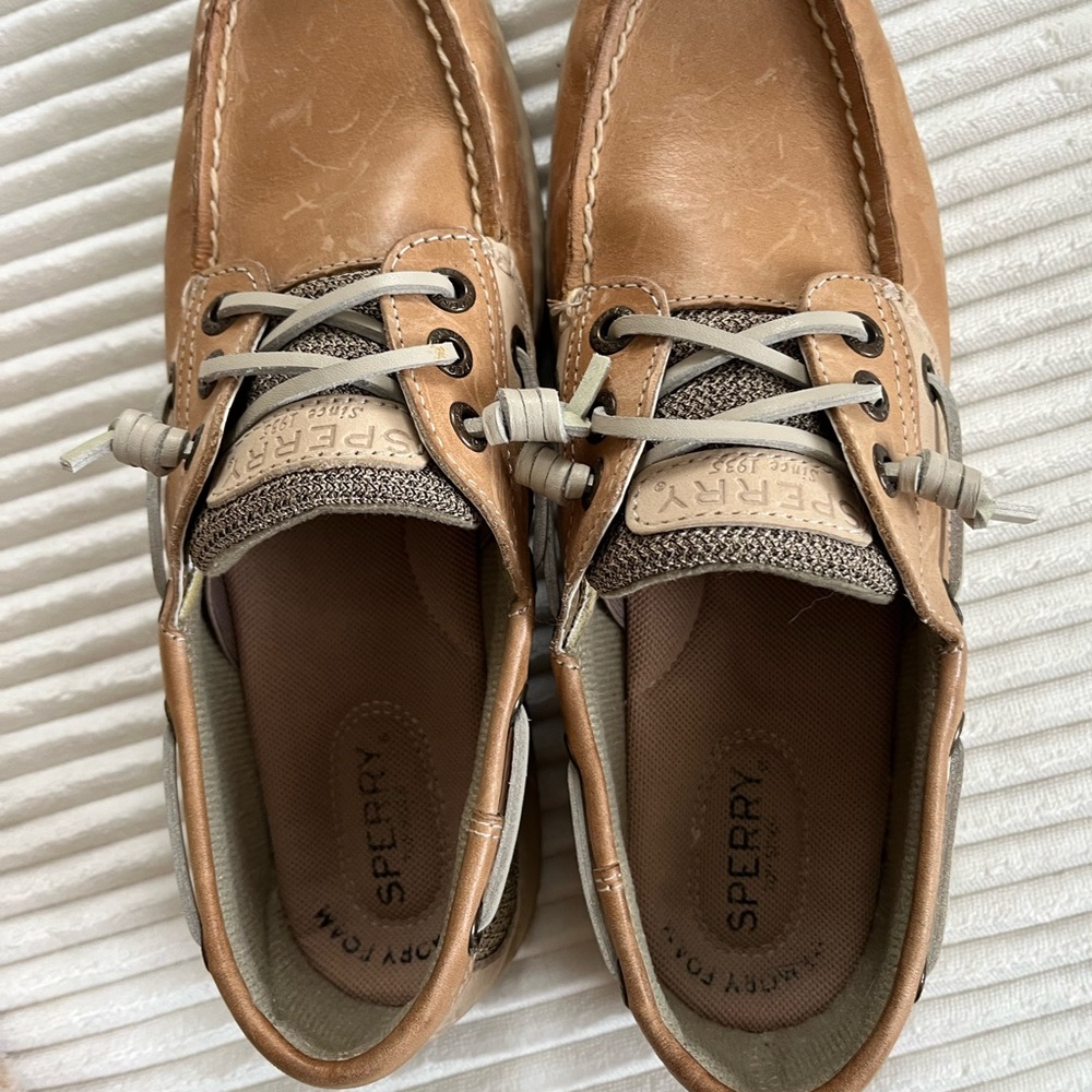 Sperry Tan Leather Boat shoes